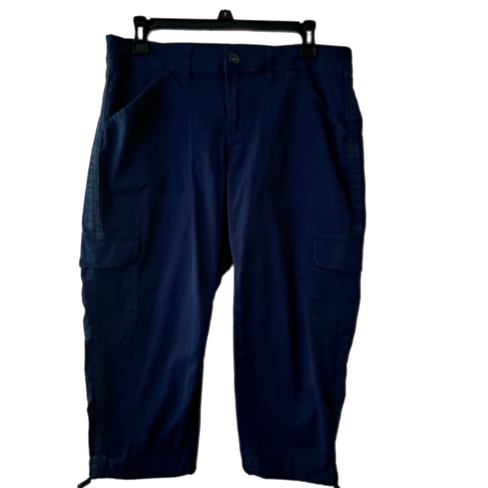 Time and Tru Women's Navy Cargo Capris - Picture 2 of 8